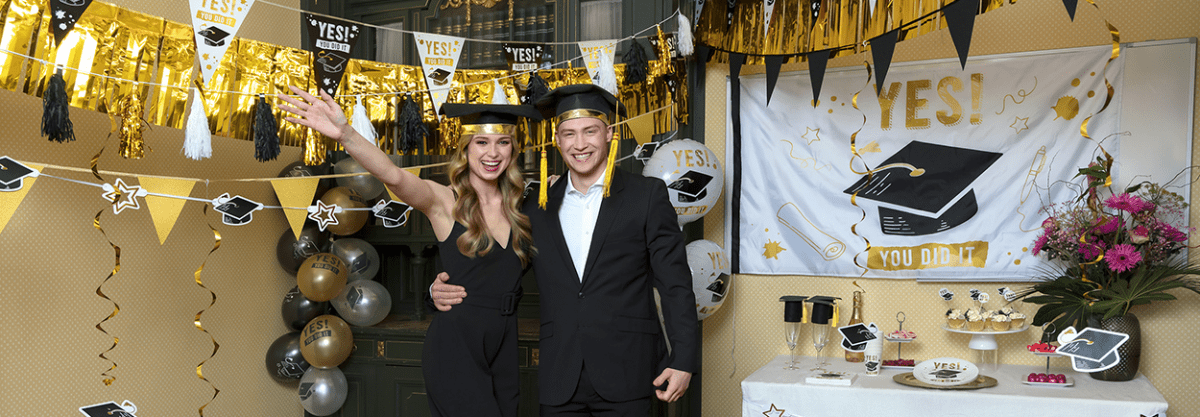 Creëer een feestelijke sfeer met onze Geslaagd versiering - Partywinkel