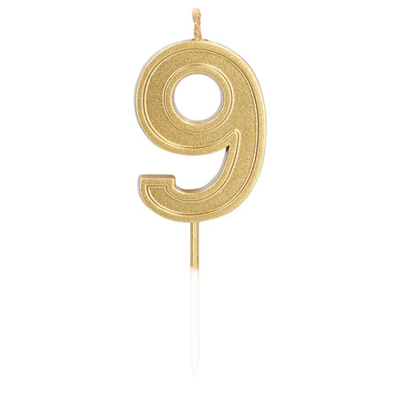 Kaarsje Elegant '9' goud op prikker (3 x 4,2 x 0,7 cm)