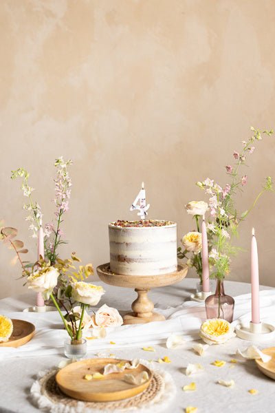 4 Jaar Kaars Bloemblaadjes 8cm van Partydeco koop je bij Partywinkel