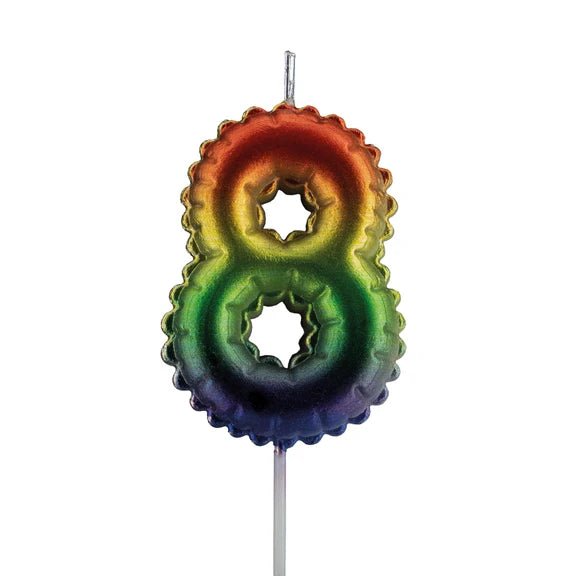 8 Jaar Kaars Regenboog 7cm van VDV Benefit koop je bij Partywinkel