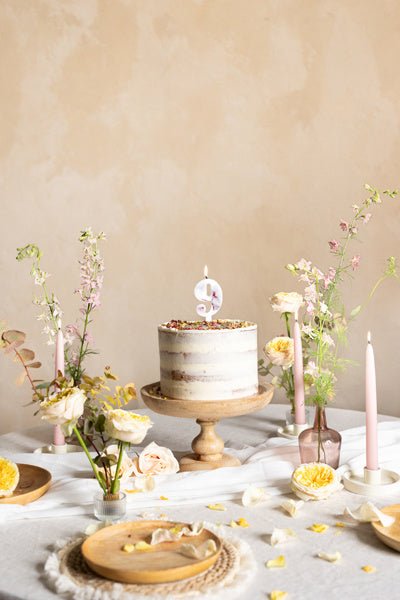 9 Jaar Kaars Bloemblaadjes 8cm van Partydeco koop je bij Partywinkel