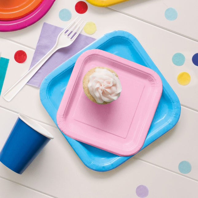 Borden Vierkant Lichtblauw 23cm 14st van Unique koop je bij Partywinkel