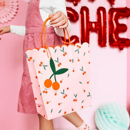 Cadeautasje Kers 32cm van Partydeco koop je bij Partywinkel