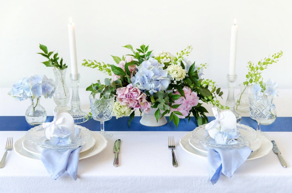 Donkerblauwe Tafelloper 16cm 9m van Partydeco koop je bij Partywinkel