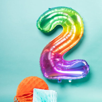 Folie Ballon Cijfer 2 Regenboog XL 81cm leeg van Folat koop je bij Partywinkel