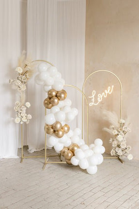 Gouden Backdrop Frame Ovaal 2m van Partydeco koop je bij Partywinkel