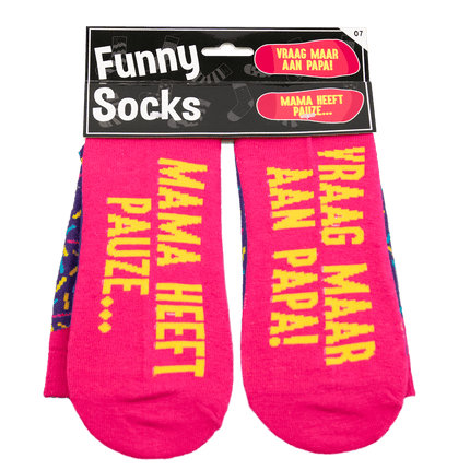 Grappige Sokken Mama Heeft Pauze 1 paar van Paper Dreams koop je bij Partywinkel