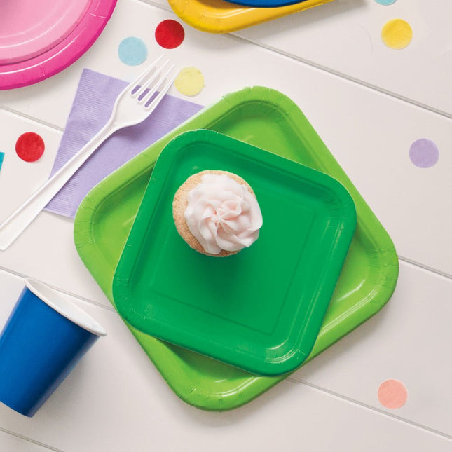 Groene Borden Vierkant 17,5cm 16st van Unique koop je bij Partywinkel