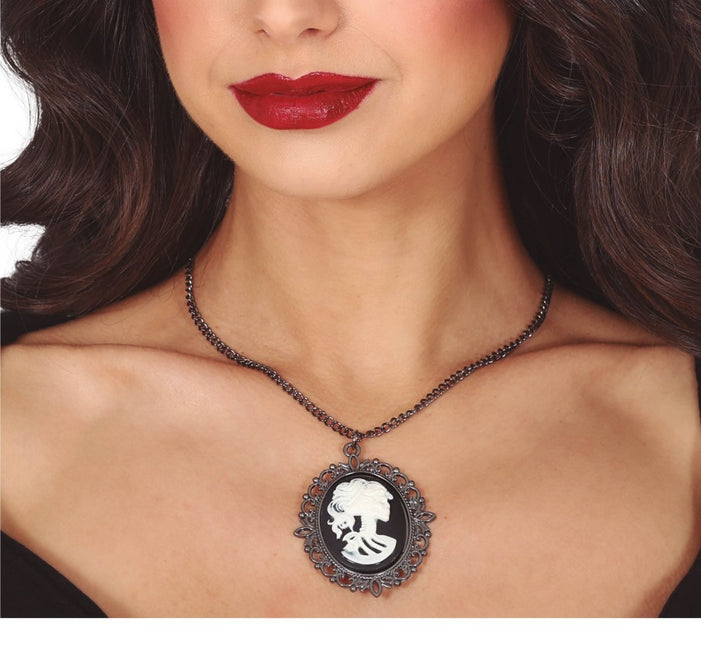 Halloween Ketting Medaillon 5cm van Fiestas Guirca koop je bij Partywinkel
