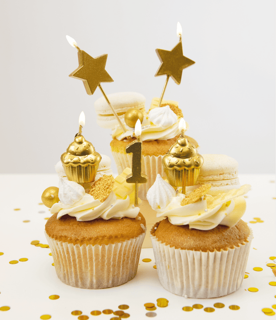 Kaarsjes 1 Jaar Cupcake Goud 17,5cm van Paper Dreams koop je bij Partywinkel