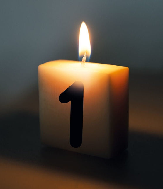 Letter Kaarsje 1 4cm van Paper Dreams koop je bij Partywinkel