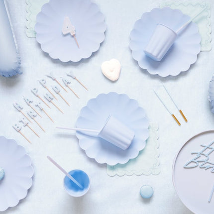 Lichtblauwe Borden 22cm 4st van Partydeco koop je bij Partywinkel