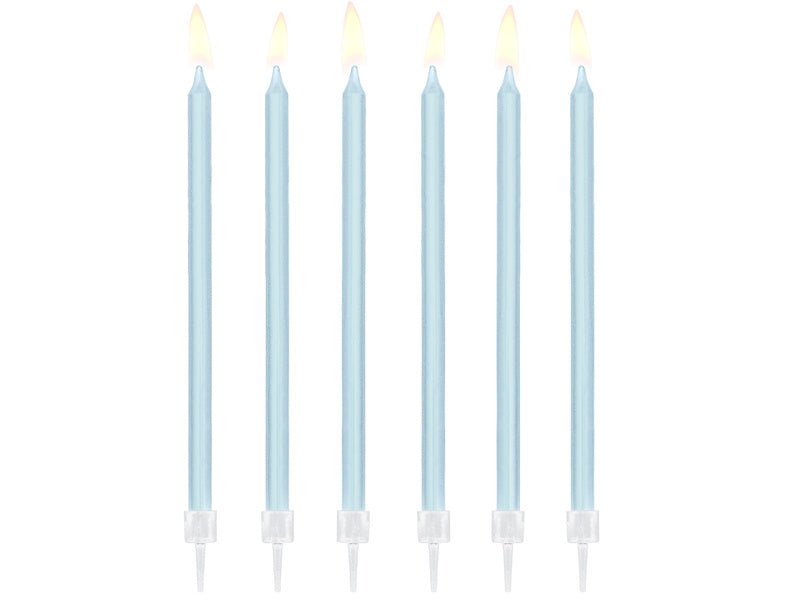 Lichtblauwe Kaarsen 14cm 12st van Partydeco koop je bij Partywinkel