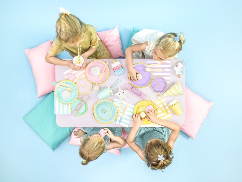 Mintgroene Bordjes Karton Goud 18cm 6st van Partydeco koop je bij Partywinkel