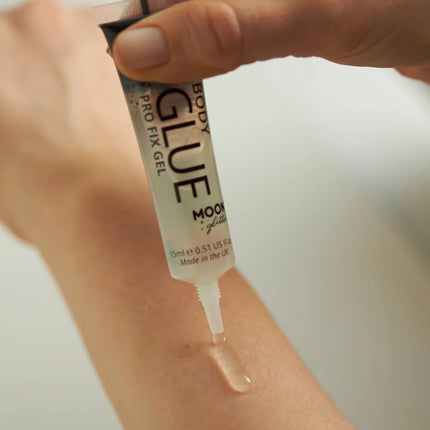 Moon Glitter Pro Fix Gel / Body Glue Pro Fix Gel / Body Glue 15ml van Moon Creations koop je bij Partywinkel