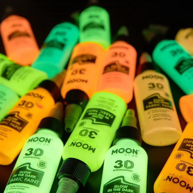 Moon Glow Glow in the Dark Fabric Paint Yellow 30ml van Moon Creations koop je bij Partywinkel