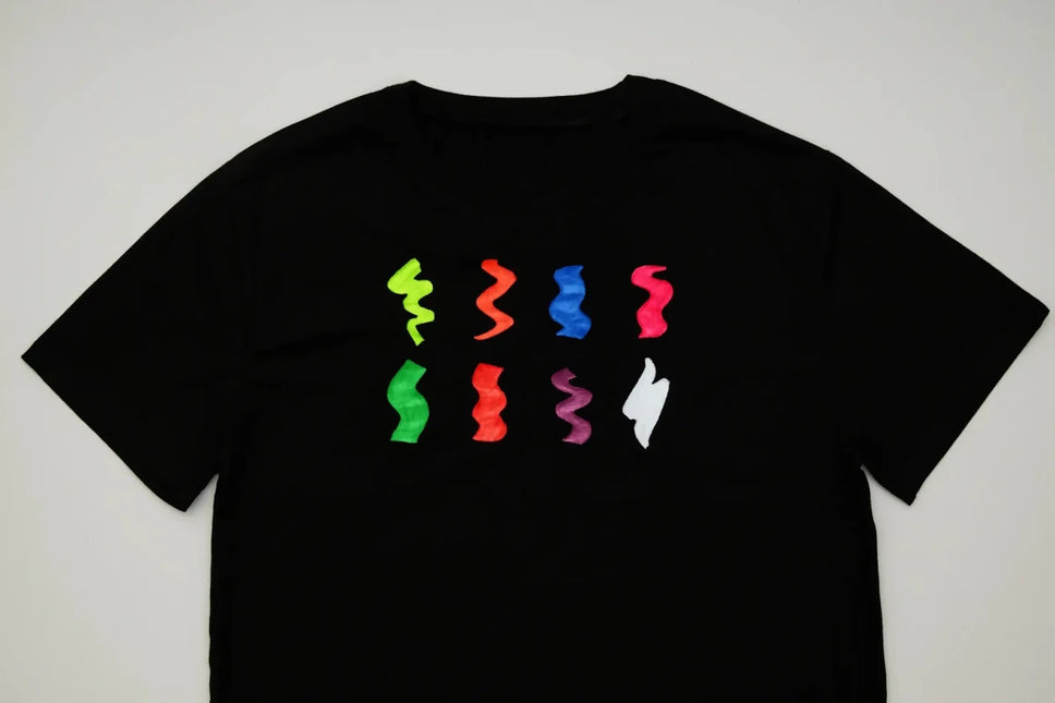 Moon Glow Neon UV Fabric Paint 125ml Intense Purple 125ml van Moon Creations koop je bij Partywinkel