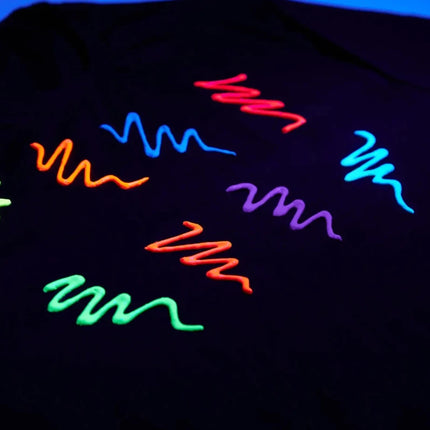 Moon Glow Neon UV Fabric Paint 30ml White 30ml van Moon Creations koop je bij Partywinkel