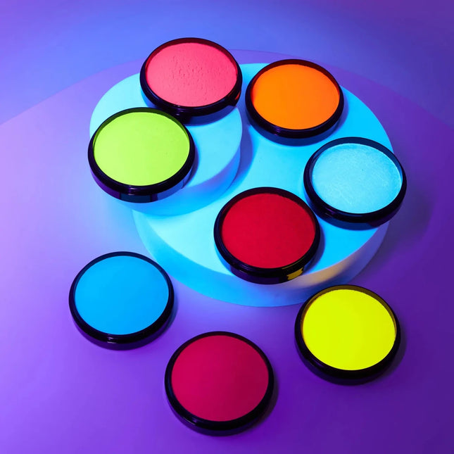 Moon Glow Neon UV Pro Face Paint Intense Orange 36g van Moon Creations koop je bij Partywinkel