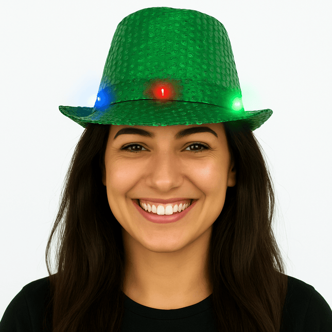 Pailletten Hoedje Groen met Licht incl Batterijen van Partychimp koop je bij Partywinkel
