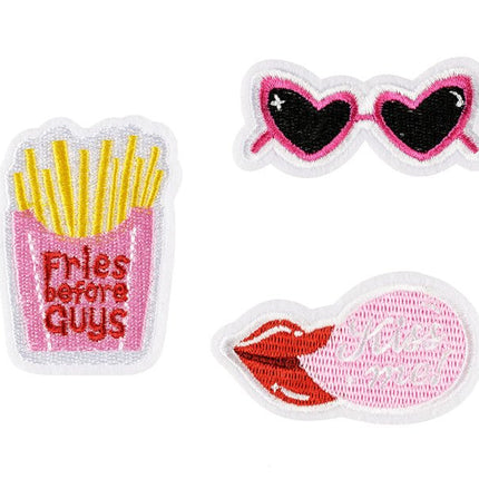 Stijk Embleem Kiss Me 3st van Partydeco koop je bij Partywinkel