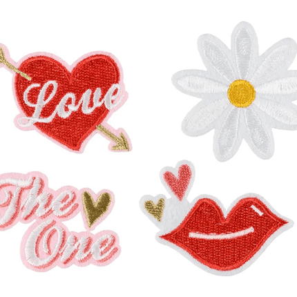 Strijk Embleem Love 4st van Partydeco koop je bij Partywinkel