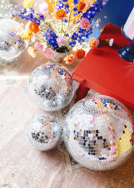 Zilveren Discobal 20cm van Partydeco koop je bij Partywinkel