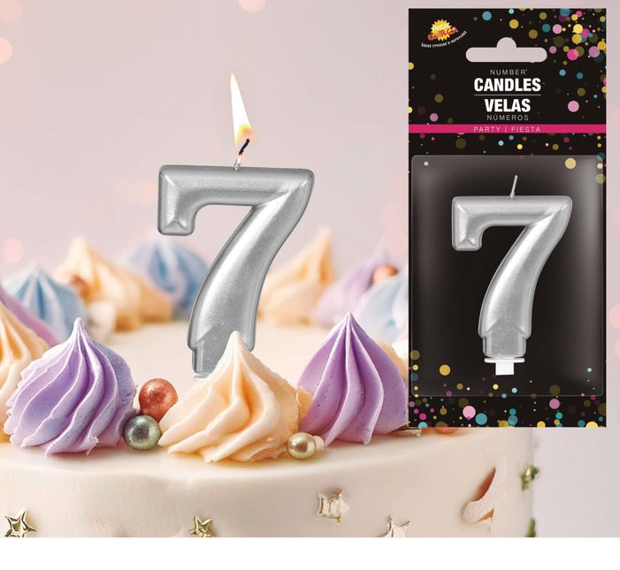 Zilveren Kaars 7 Jaar Metallic 8cm van Fiestas Guirca koop je bij Partywinkel